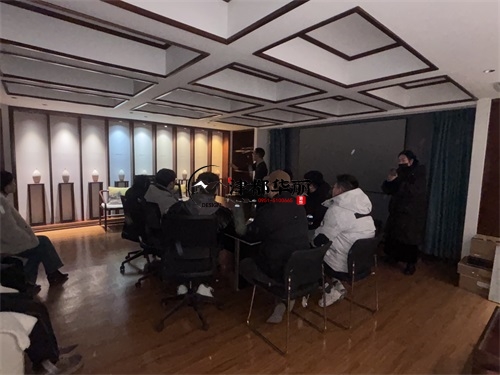 红寺堡装修公司|红寺堡主案设计师前往灯具厂家现场学习 